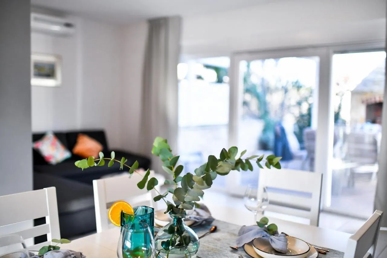 Deluxe Triplex Antea Villa Sukošan 0*,  Hırvatistan